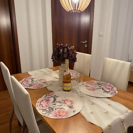 Lägenhet Emy *